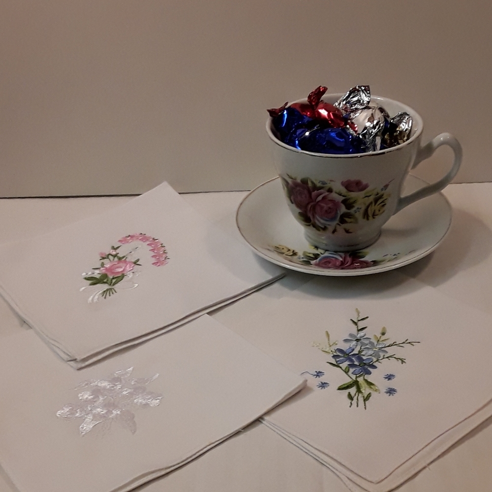 #0110 COTTON FLOWER EMBROIDERED HANDKERCHIEFS